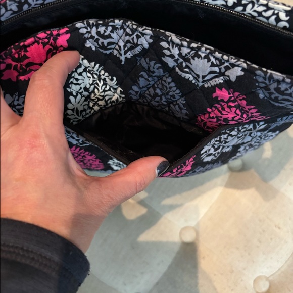 Large Vera Bradley Crossbody - Picture 4 of 8